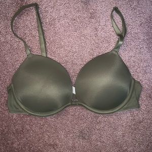 Victoria’s Secret Pink extreme push up bra